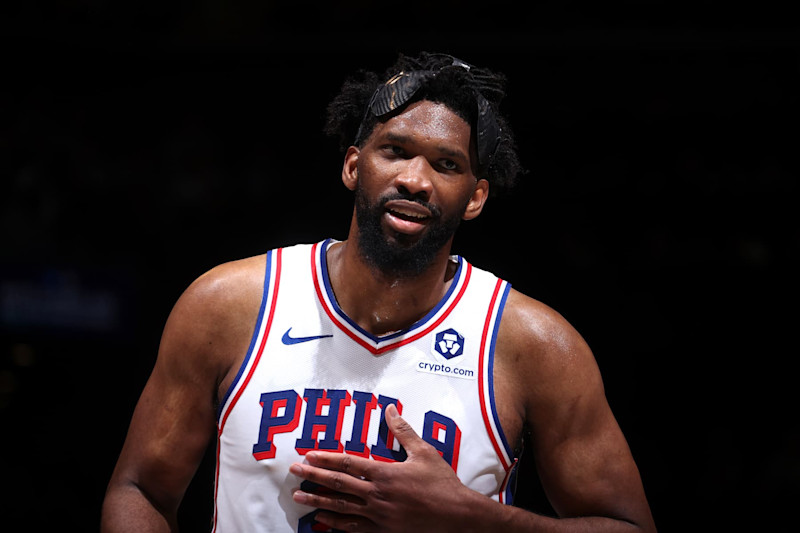 包含费城76人恩比德连续多场获得“30+”。他距离MVP还差多远？的词条