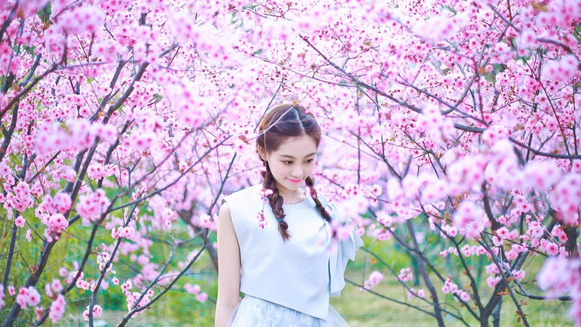 “中超联赛转播权卖出新高，引发行业关注”，中超转播商