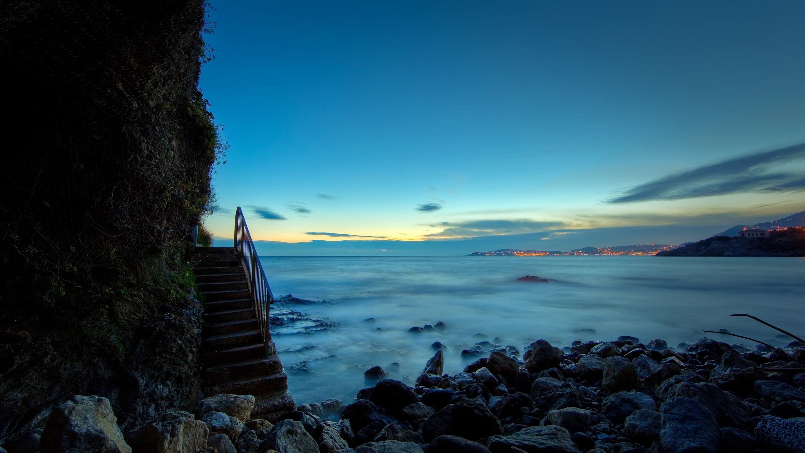 五大联赛是否更关注锋线球员防守时的前场压迫意愿,防守好的锋线球员