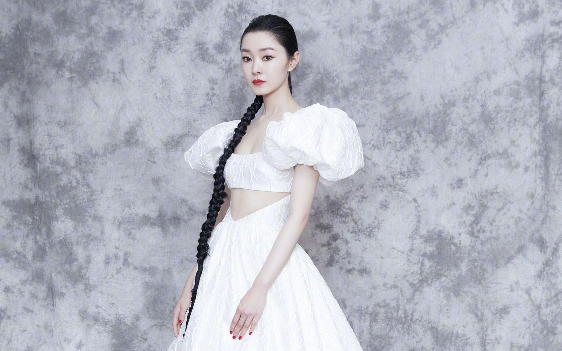 杨瀚森夏季联赛表现引发媒体热议，杨瀚森夏季联赛表现引发媒体热议吗