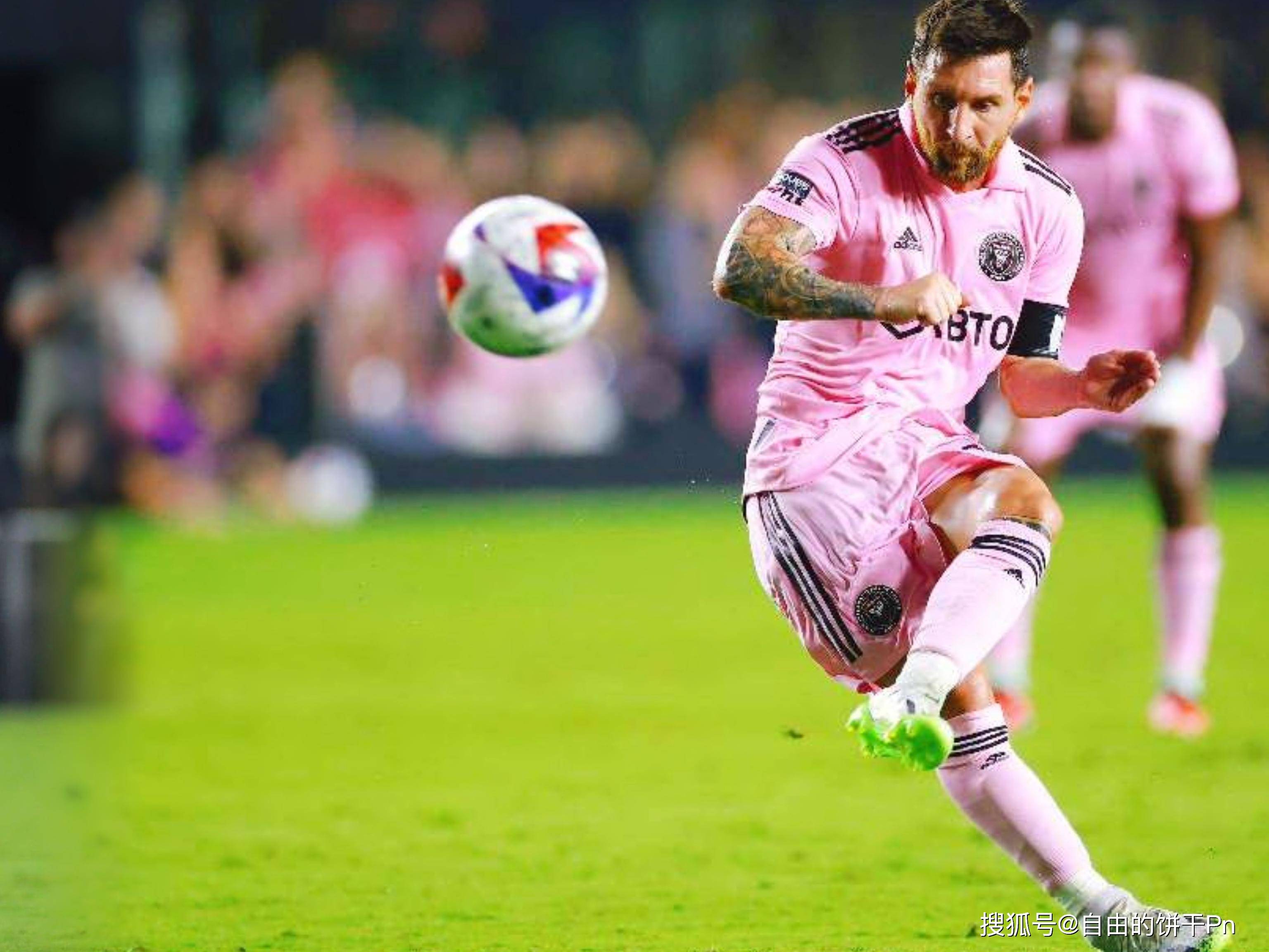 包含乐鱼体育APP:五大联赛射手榜最新排名:凯恩力压本泽马暂居榜首的词条