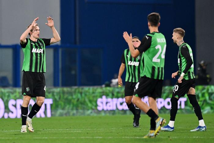 包含乐鱼体育APP:意甲萨索洛崛起记:小城市俱乐部的成功模式的词条 包含乐鱼体育APP:意甲萨索洛崛起记:小城市俱乐部的成功模式的词条